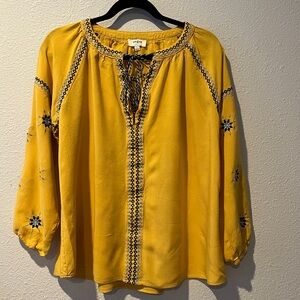 Umgee Boho Mustard Yellow Embroidered Peasant Tunic Top.
Sz Large